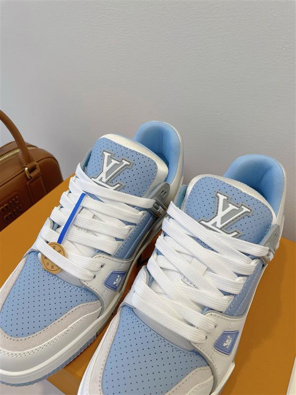 20251128154046207 390